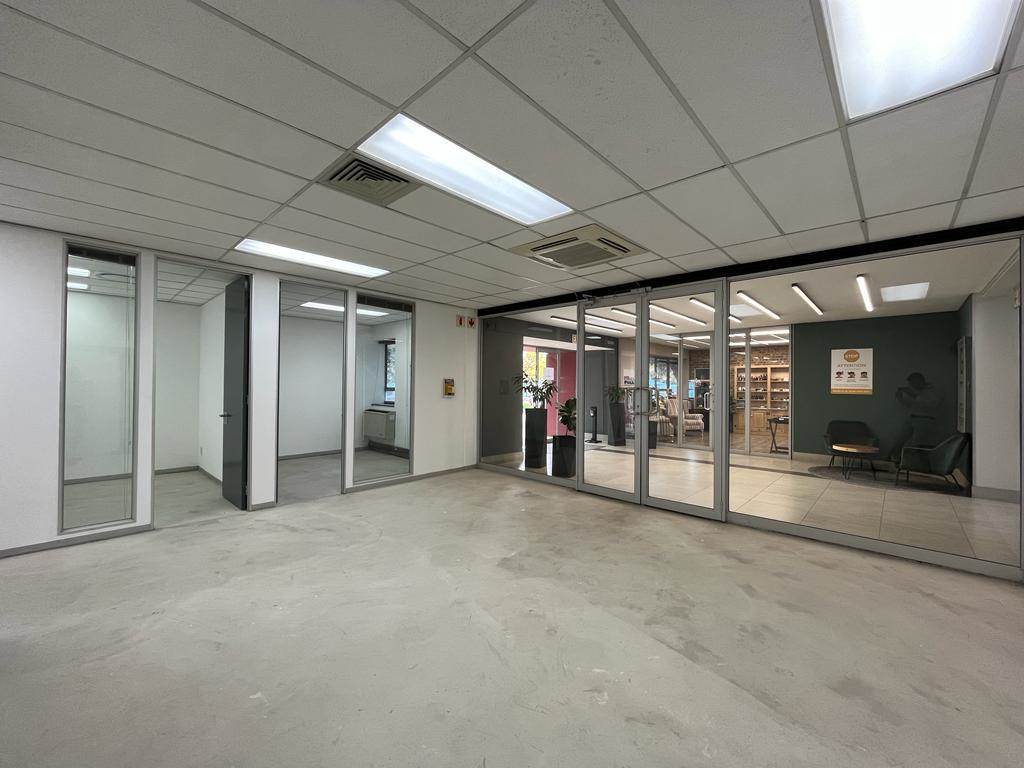 762.71  m² Commercial space in Bryanston photo number 10