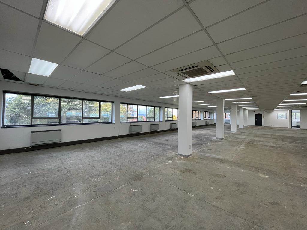 762.71  m² Commercial space in Bryanston photo number 4
