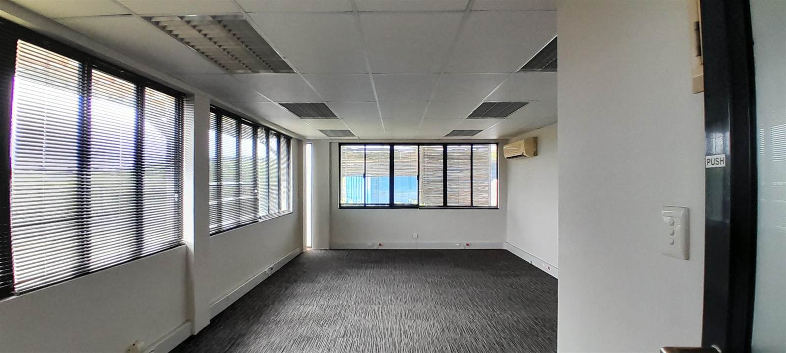 60  m² Commercial space in Ballito photo number 2