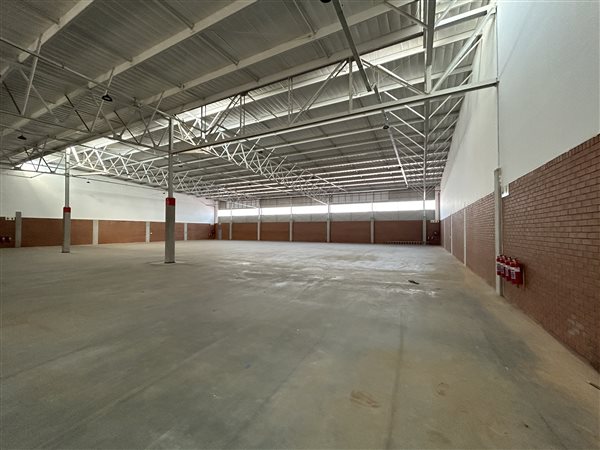 1773  m² Industrial space in Glen Marais