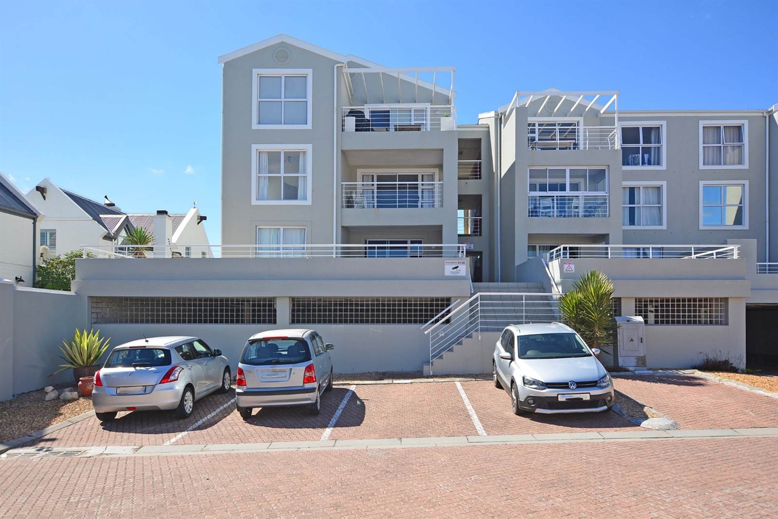 3 Bed Apartment in Big Bay photo number 3