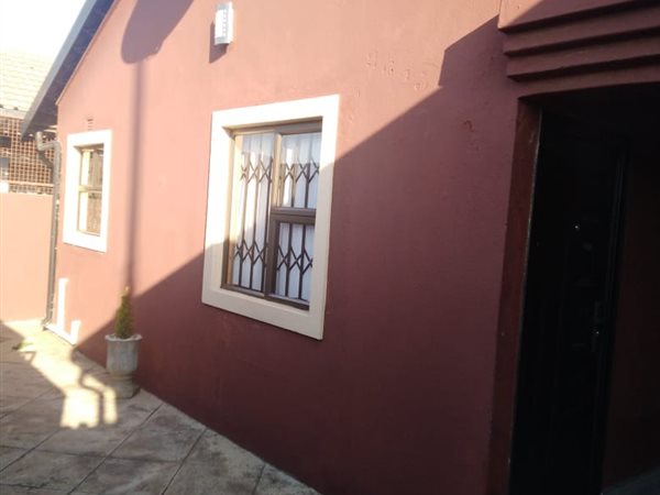 3 Bed House in Phiri