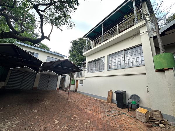 3 Bedroom House 3 Bedroom House