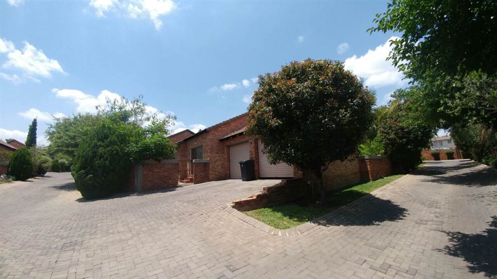 2 Bed Simplex in Kyalami Hills photo number 18