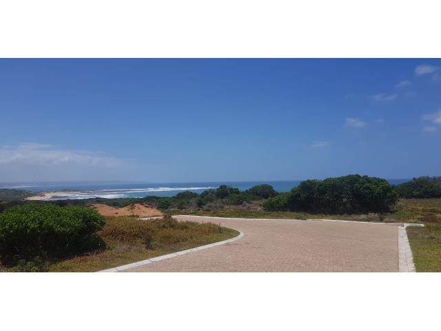 828 m² Land available in Stilbaai photo number 1