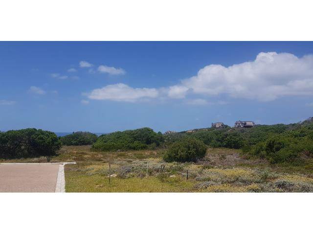 828 m² Land available in Stilbaai photo number 3