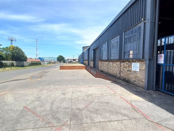 6000  m² Industrial space in Jet Park