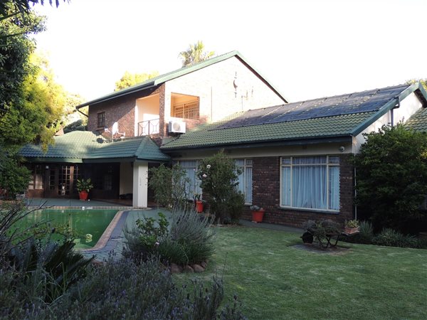 4 Bed House in Kanonkop