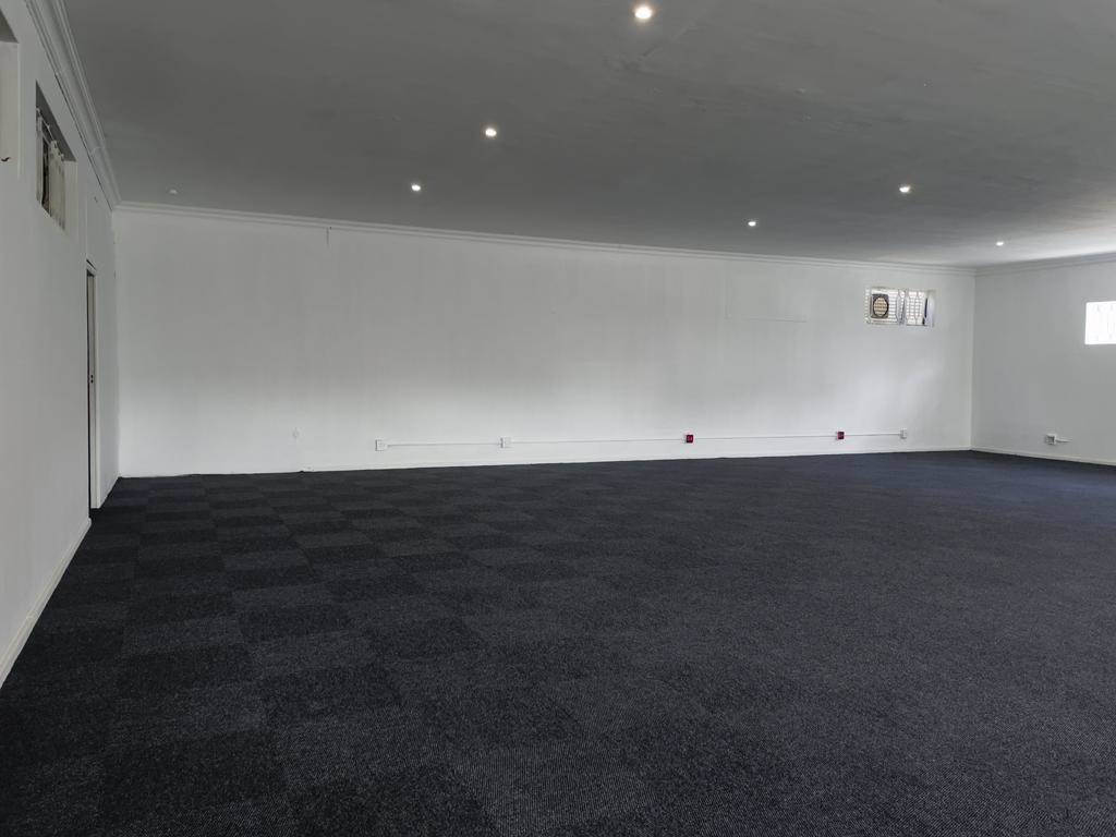 450  m² Commercial space in Claremont photo number 9