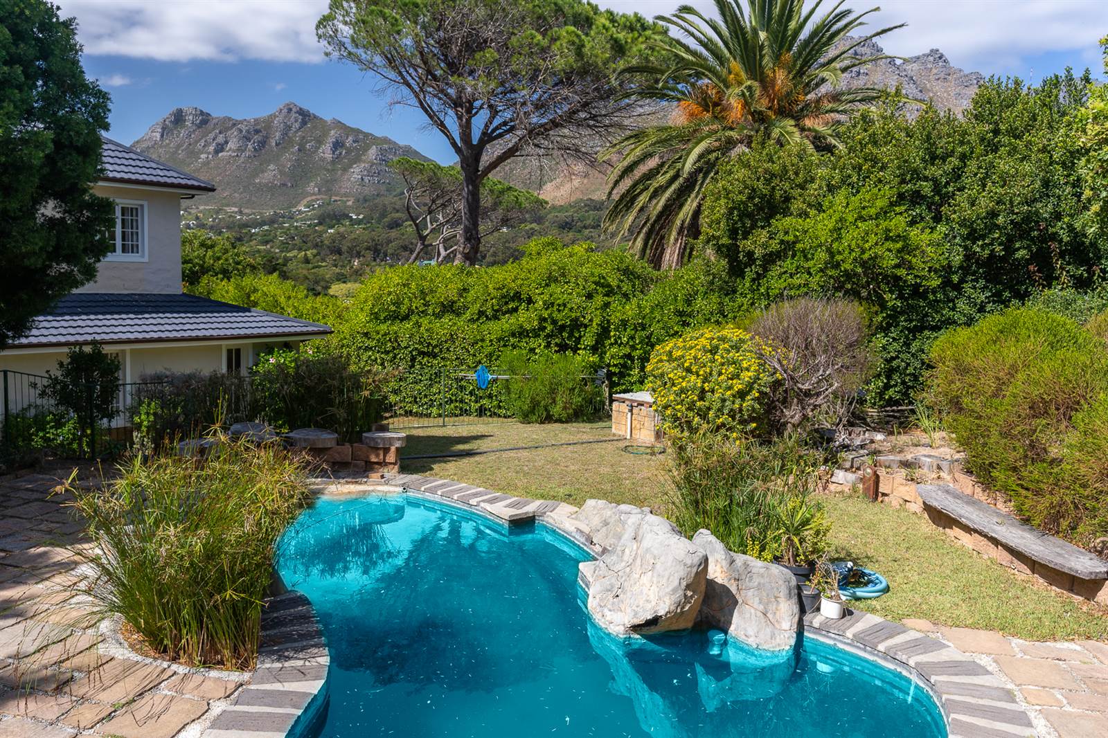 5 Bed House in Hout Bay and surrounds photo number 1