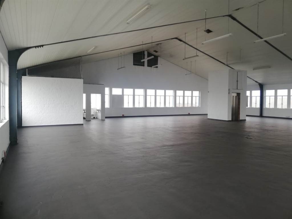 482  m² Commercial space in Maitland photo number 1