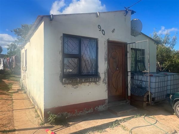 2 Bed House in Uitenhage Central