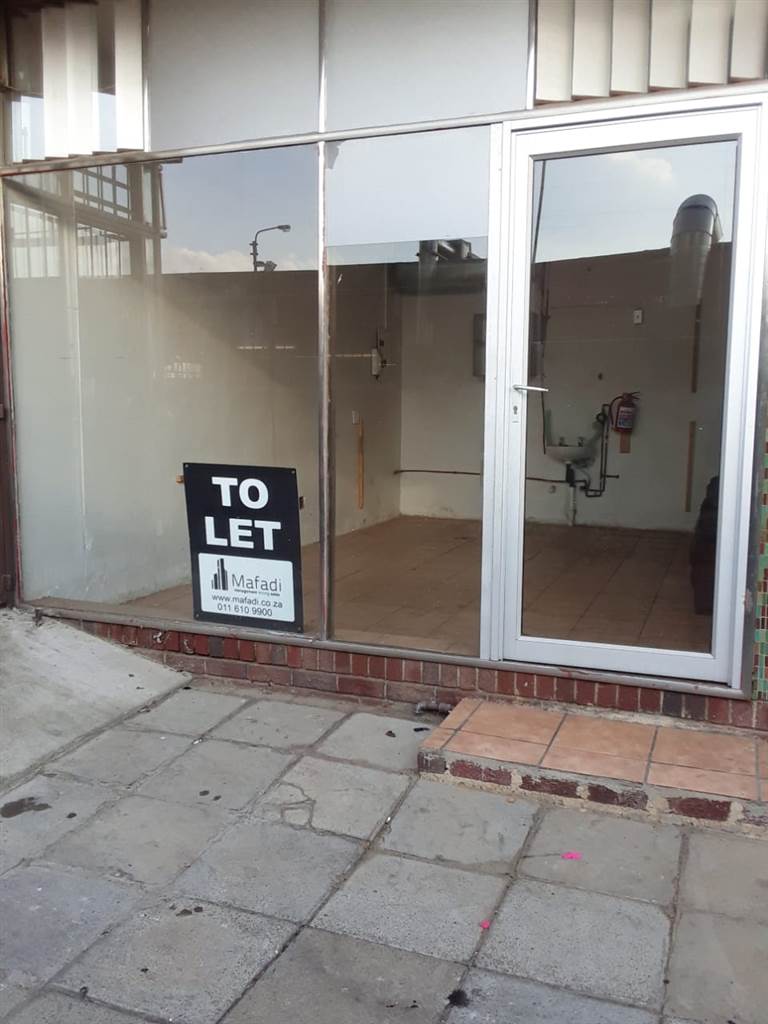 100  m² Retail Space in Edenvale photo number 1