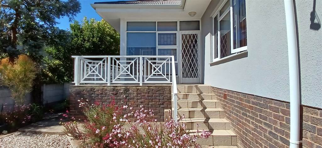 4 Bed House in Hartenbos photo number 26
