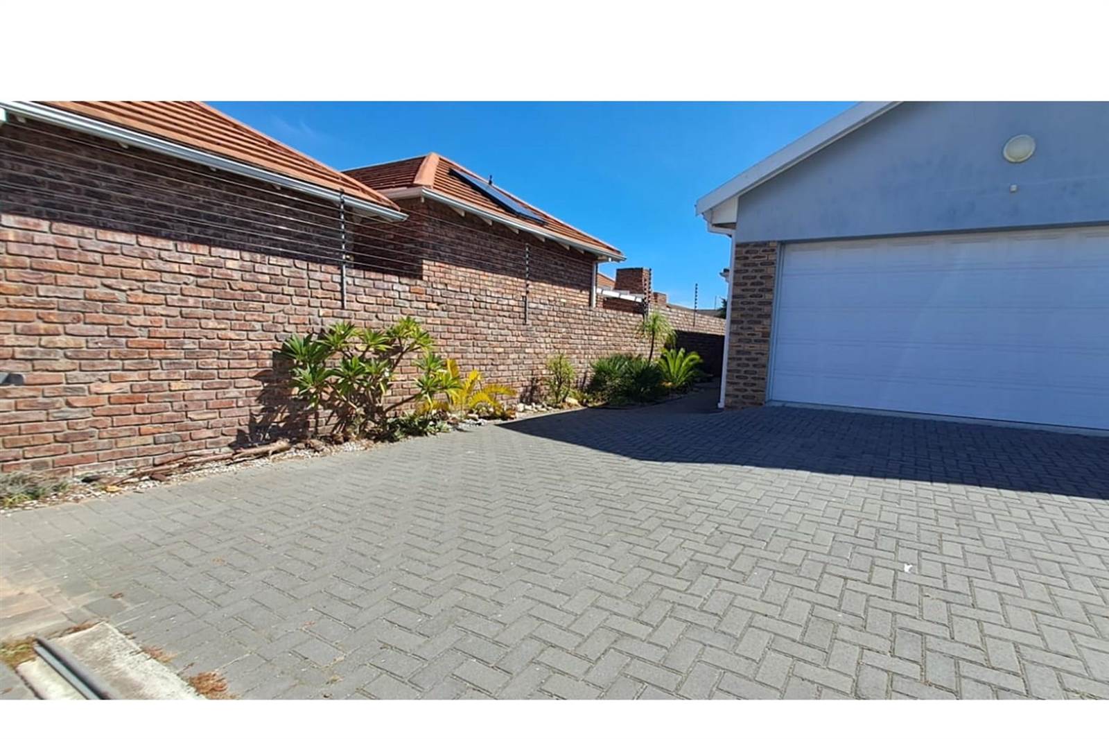 3 Bed House in Pinelands photo number 17