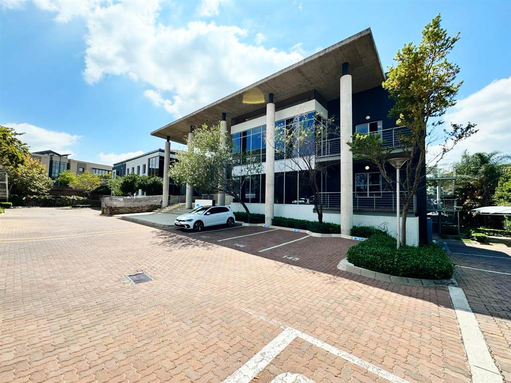 1425  m² Commercial space in Bryanston photo number 2