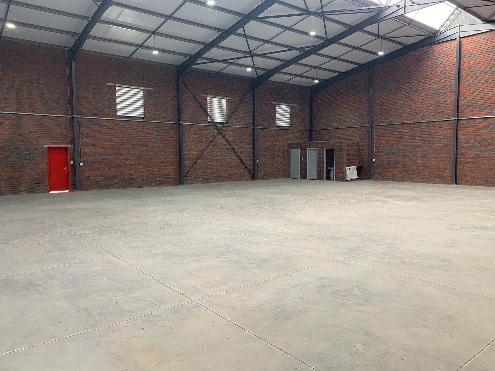 633  m² Industrial space in Mkondeni photo number 1