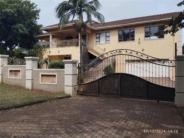 6 Bedroom House