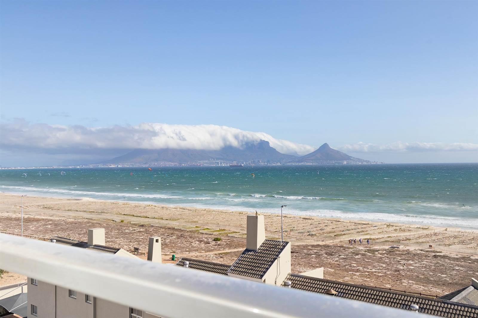 2 Bed Apartment in Bloubergstrand photo number 15