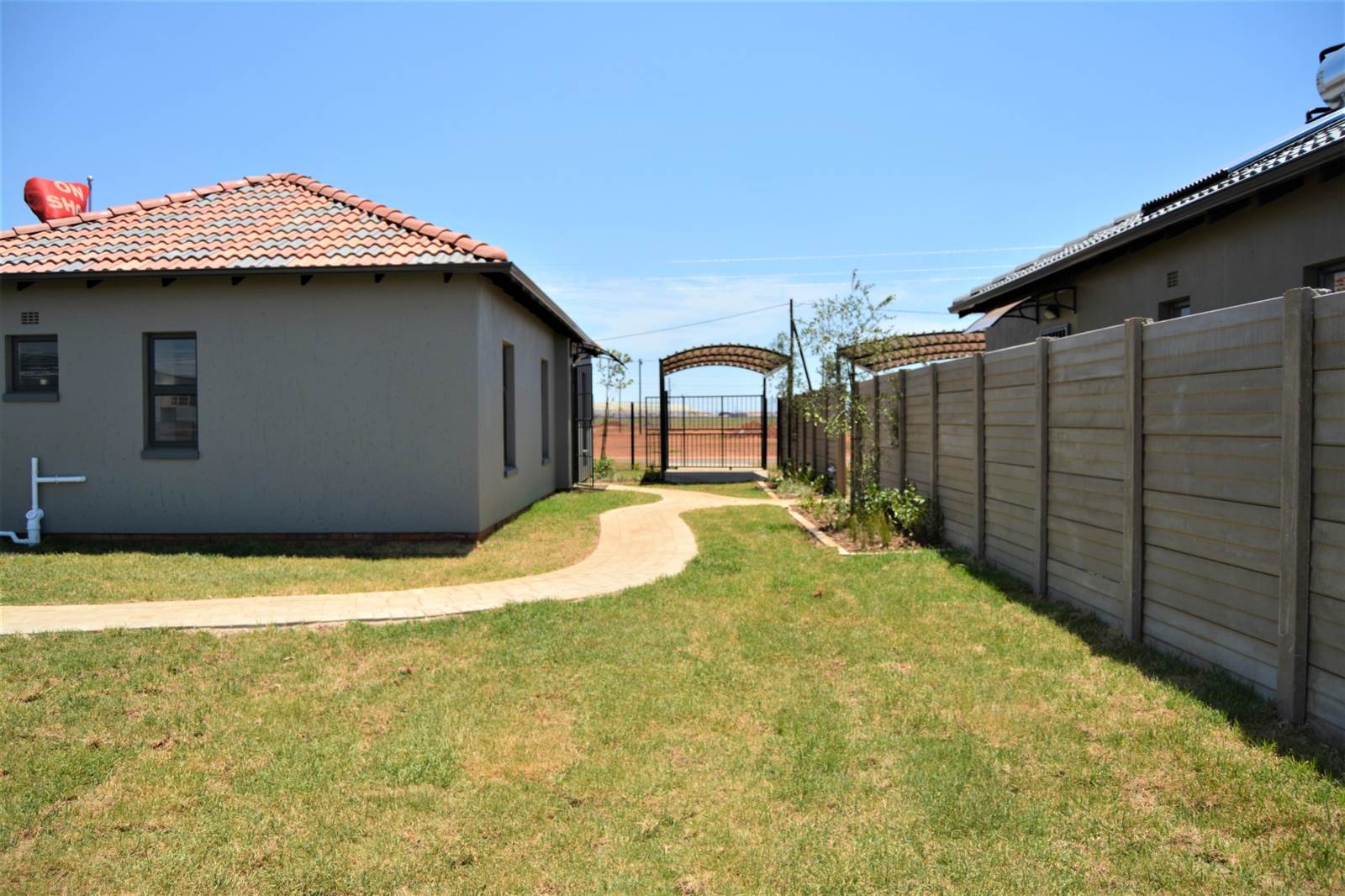 3 Bed House in Roodepoort Central photo number 19