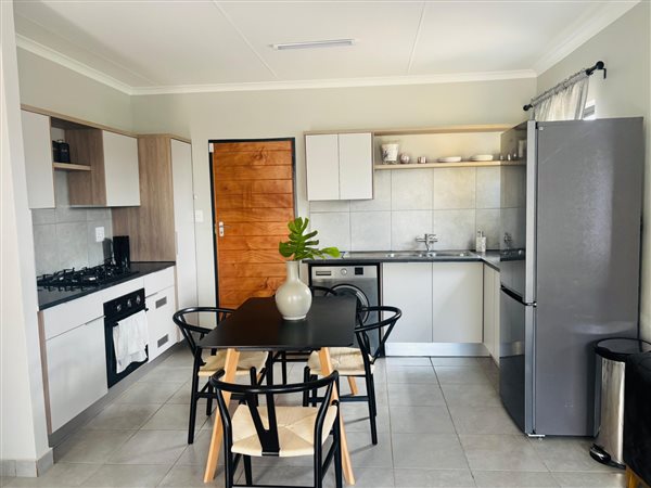 2 Bedroom House 2 Bedroom House