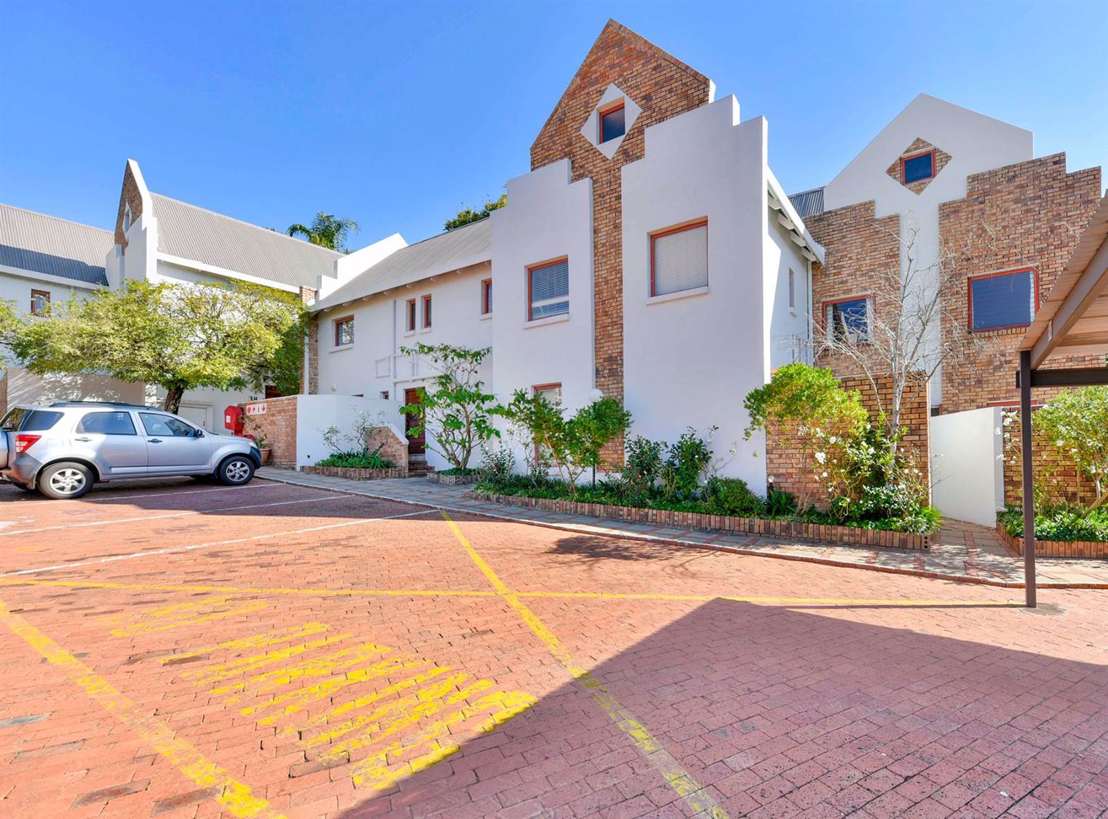 2 Bed Cluster in Fourways photo number 21