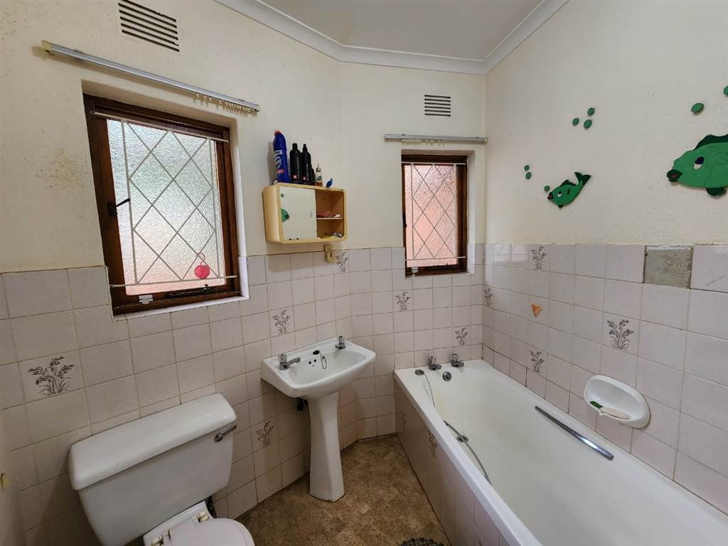 3 Bed House in Nyala Park photo number 16