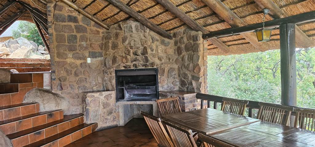 10 Bed House in Mabalingwe Nature Reserve photo number 25