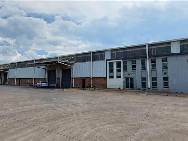 2700  m² Industrial space