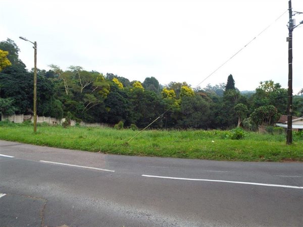 1867 m² Land available in Kloof