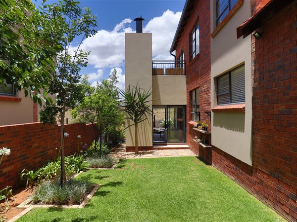 3 Bedroom Townhouse 3 Bedroom Townhouse