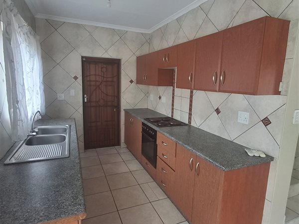 3 Bedroom Duplex 3 Bedroom Duplex