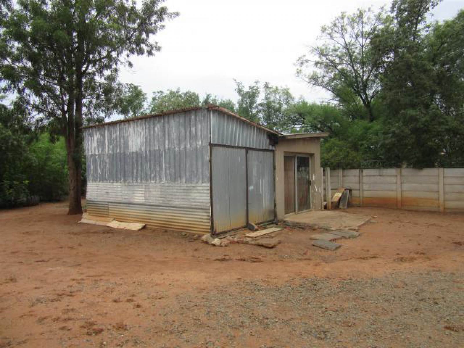 3 Bed House in Vryburg photo number 15