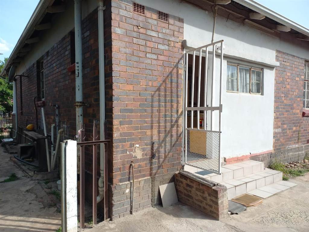 3 Bed House in Rosettenville photo number 16