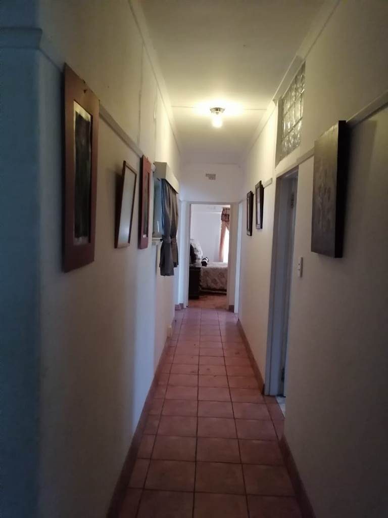 4 Bed House in Vierfontein photo number 13