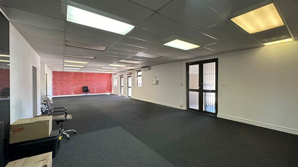 228  m² Commercial space in Highveld photo number 6