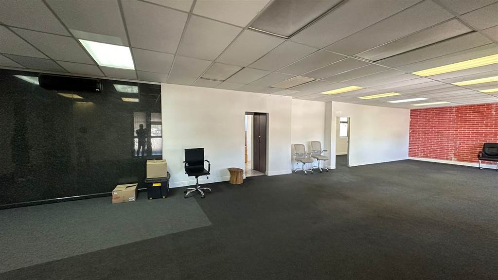 228  m² Commercial space in Highveld photo number 5