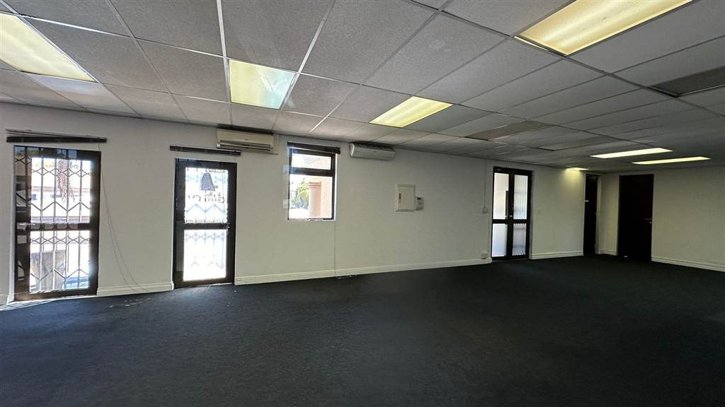 228  m² Commercial space in Highveld photo number 10