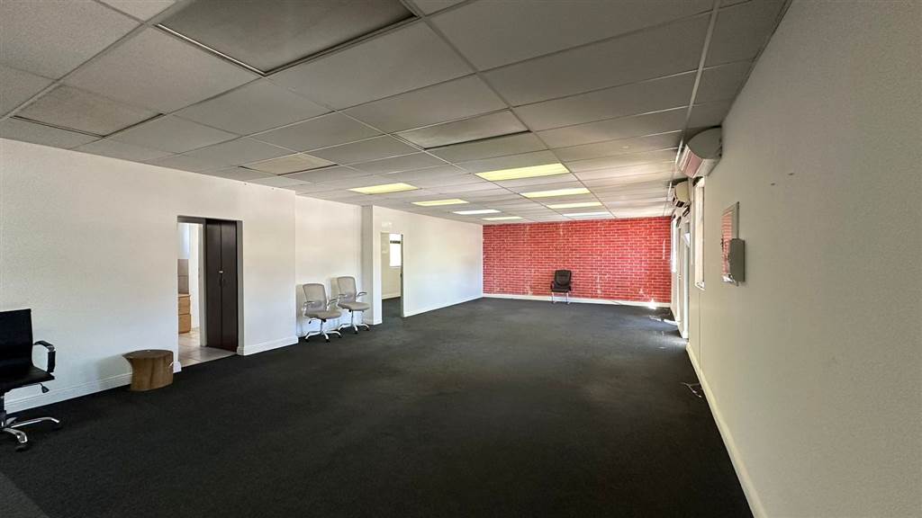 228  m² Commercial space in Highveld photo number 2