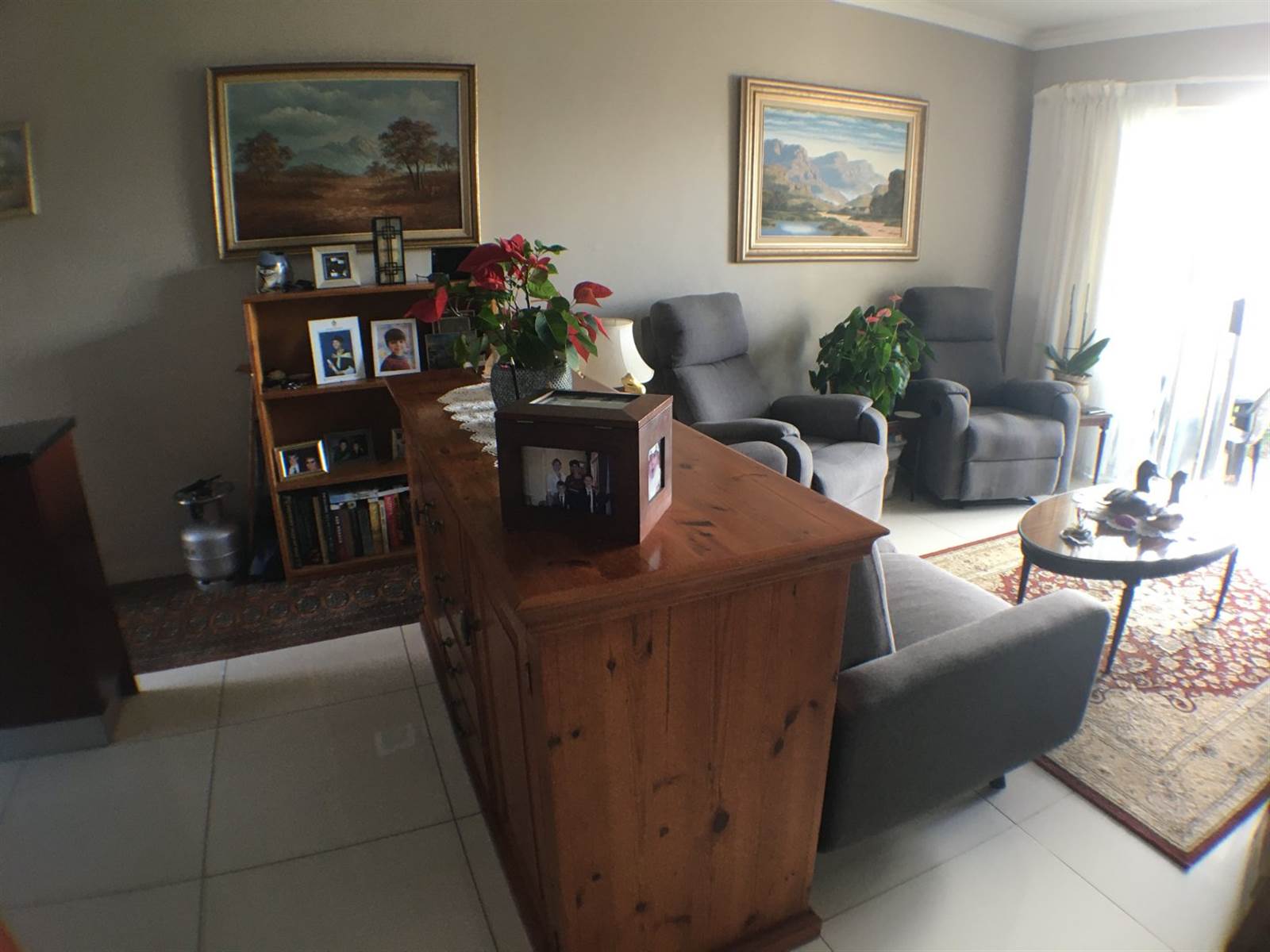 2 Bed Apartment in Flamingo Vlei photo number 8