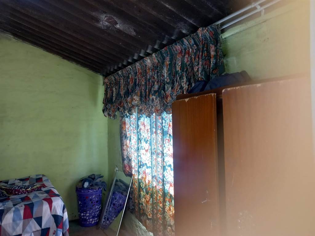 2 Bed House in Mdantsane photo number 10