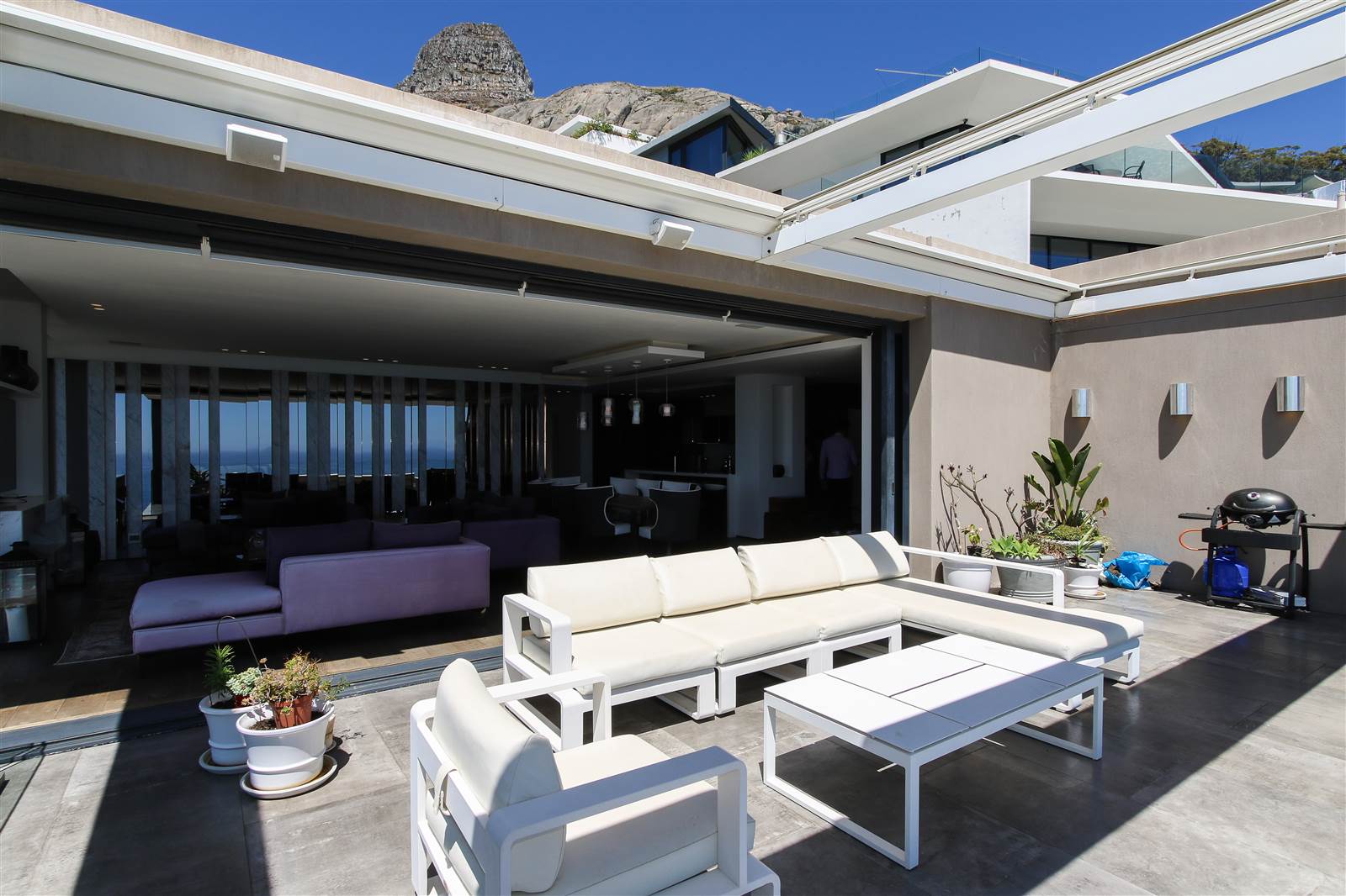 3 Bed Apartment in Fresnaye photo number 18