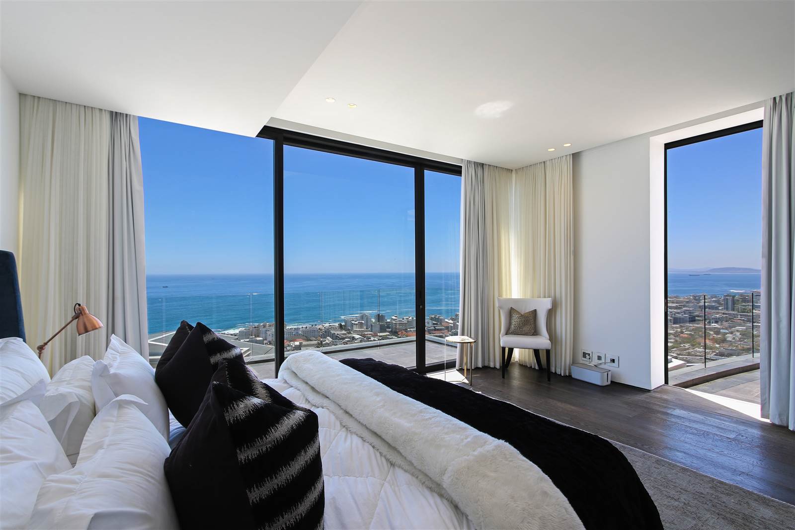 3 Bed Apartment in Fresnaye photo number 23