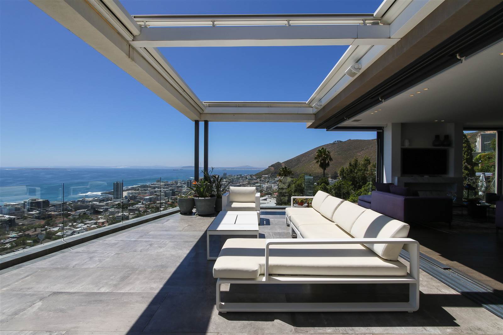3 Bed Apartment in Fresnaye photo number 15