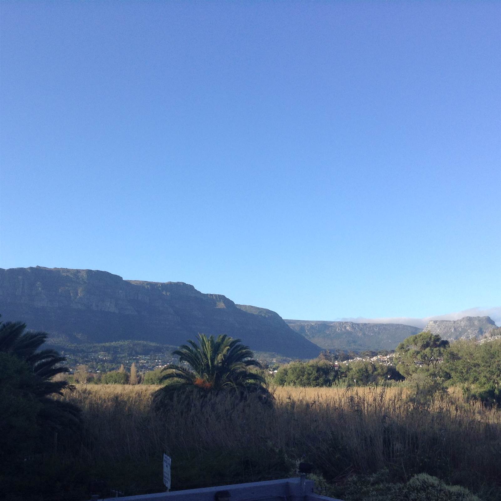 1 Bed Flat in Hout Bay and surrounds photo number 1