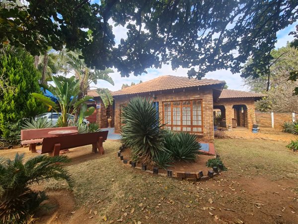 4 Bedroom House 4 Bedroom House