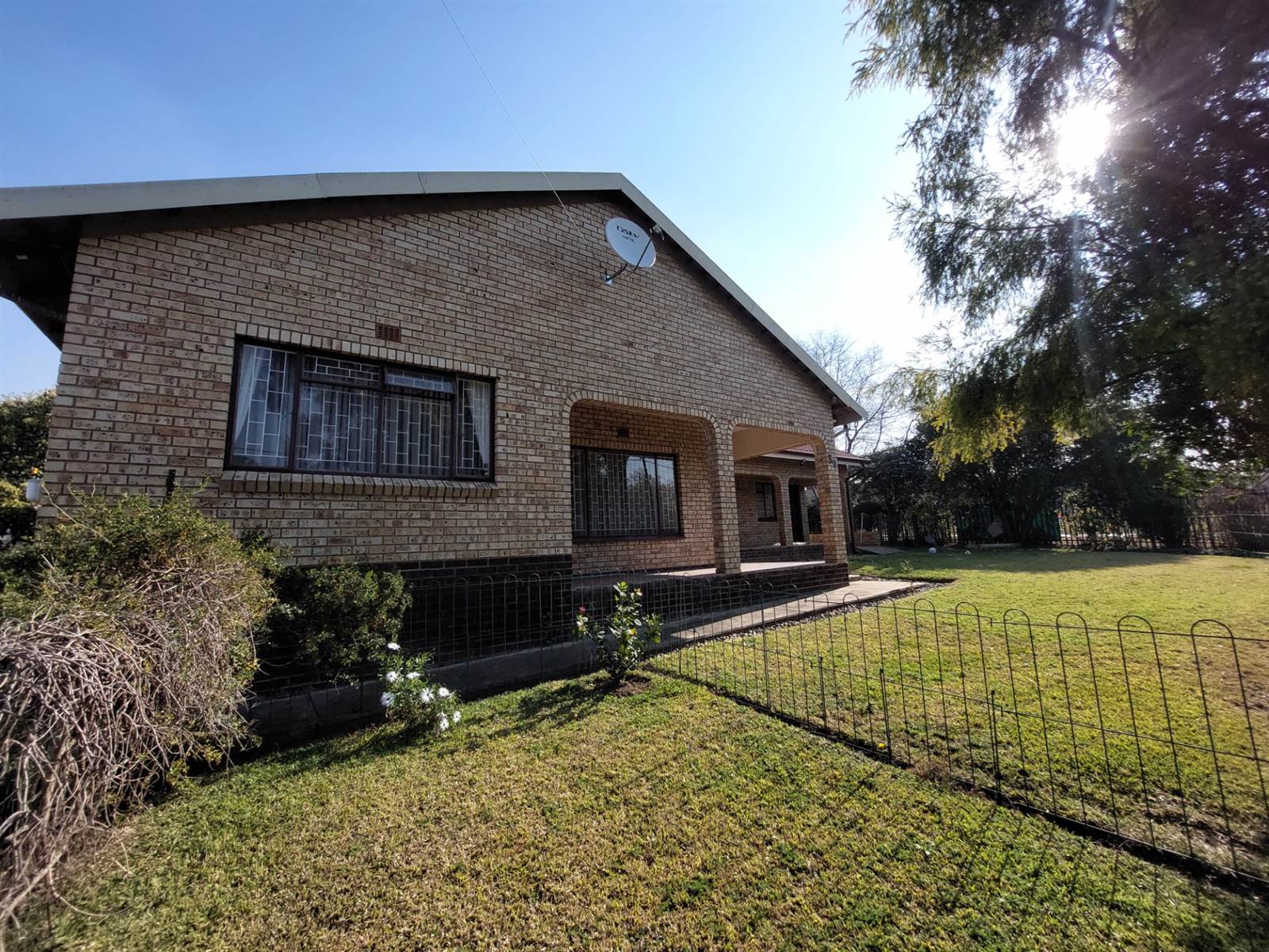 4 Bed House in Forderville photo number 1