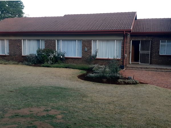 3 Bedroom House 3 Bedroom House
