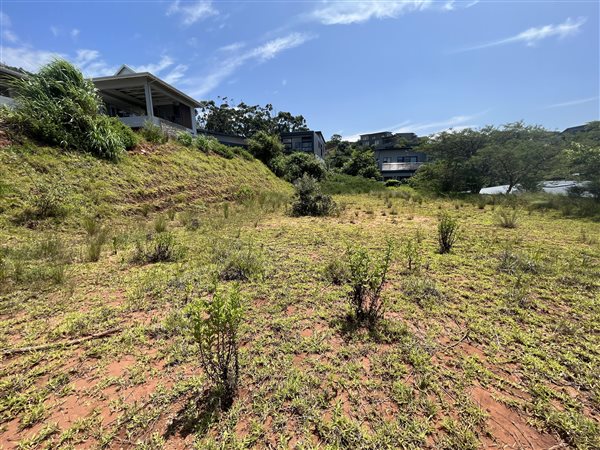 892 m² Land