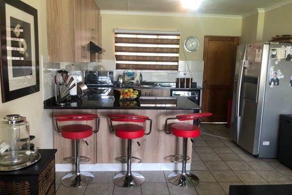 3 Bed House in Greenstone Hill photo number 6